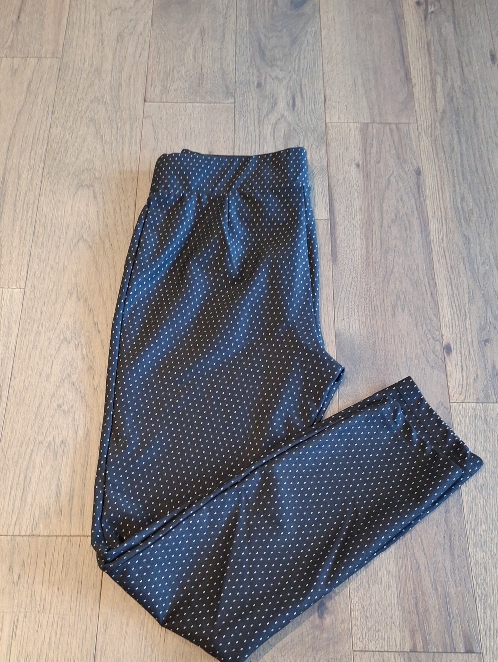 Black with pokedot leggings.[M]